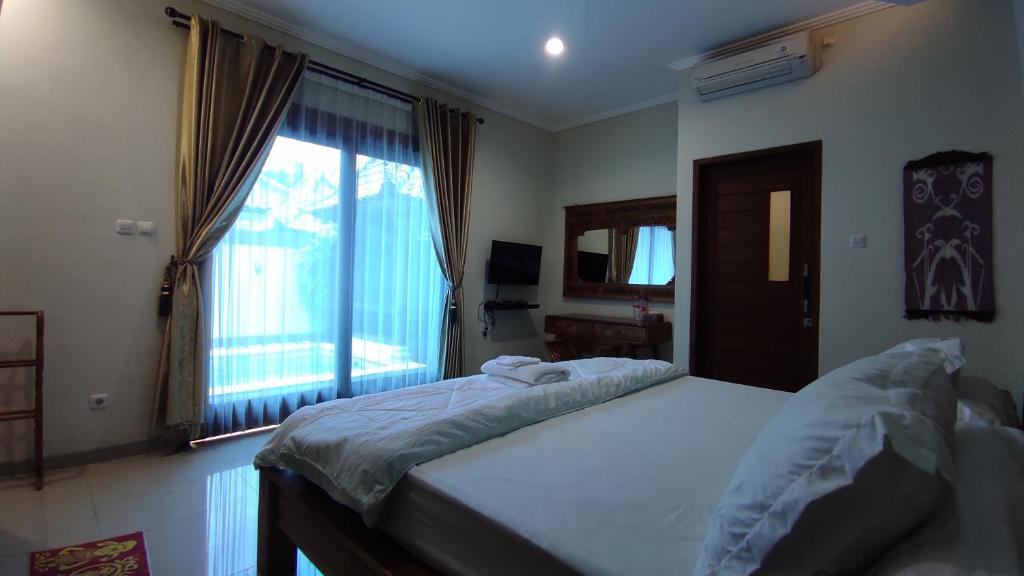 Блахбату: Putaclari Villa Saba
