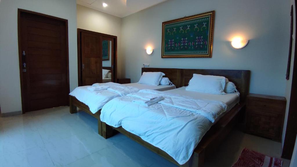 Блахбату: Putaclari Villa Saba
