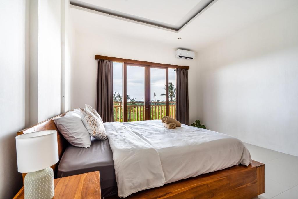 Блахбату: Mironia Villa