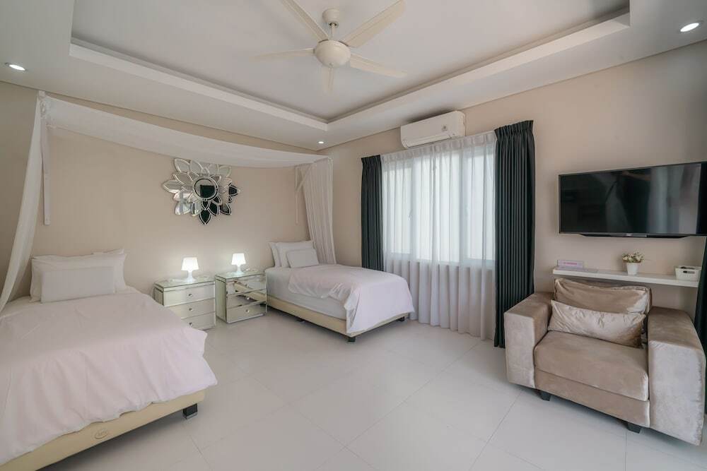 Чангу: Villa Bali OM Center