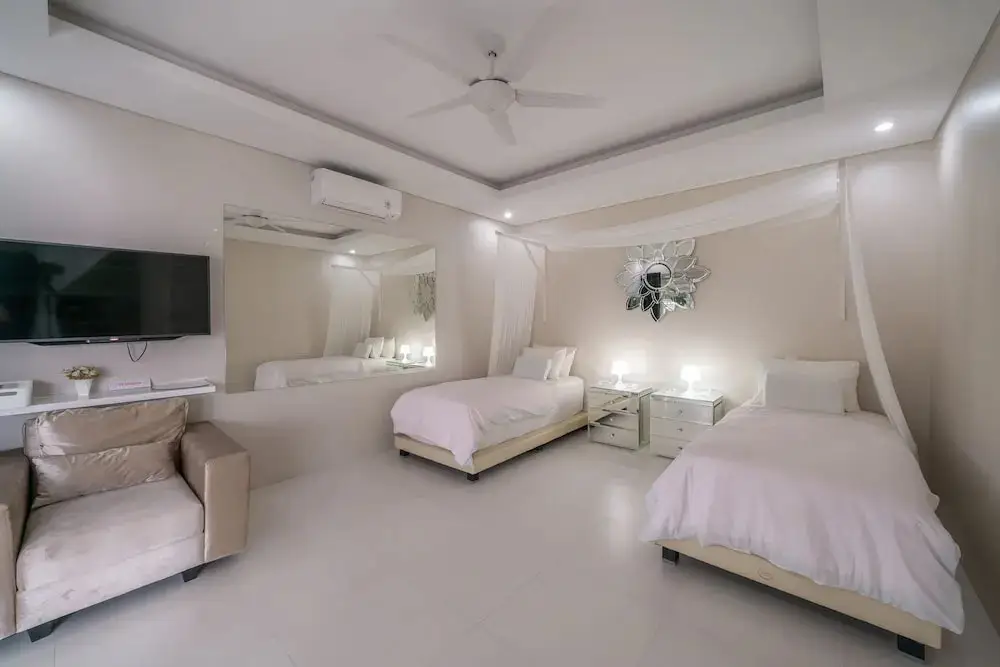 Чангу: Villa Bali OM Center