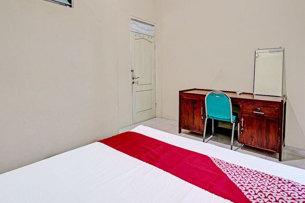 Травас: Oyo 91572 Kost Esklusif Barokah