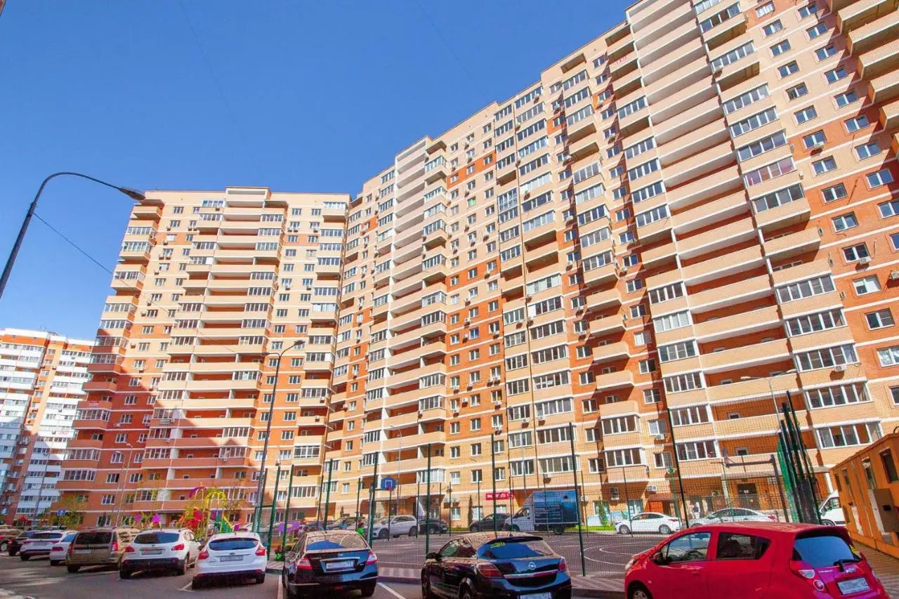 Краснодар: Apartment on Korenovskaya 57/2