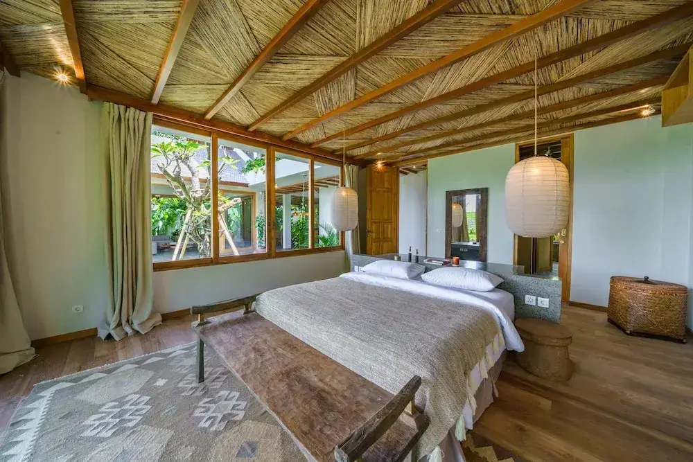 Villa Kauh - Luxury Tropical 5BR Villa — фото 1
