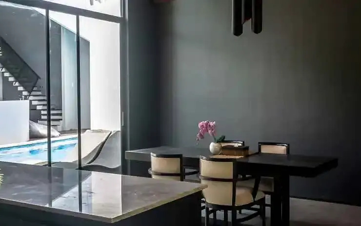 Беноа: Aster Villa