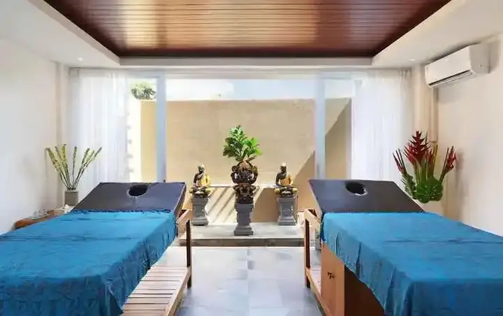 Чангу: Exquisite Oceanfront 1 Br Villa in Seminyak