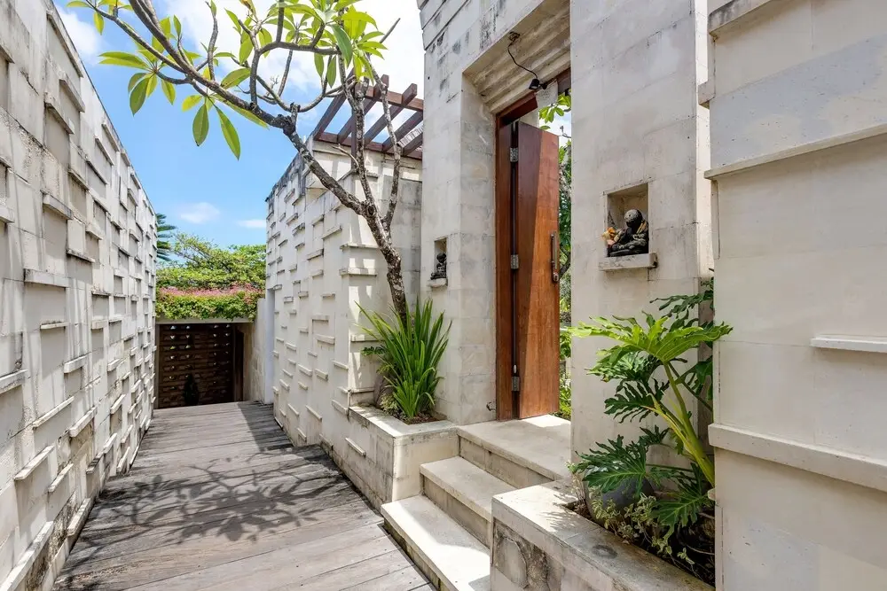 Чангу: Rare 2 Bedrooms Private Pool Beachfront Villa With Ensuite Bathrooms in Seminyak