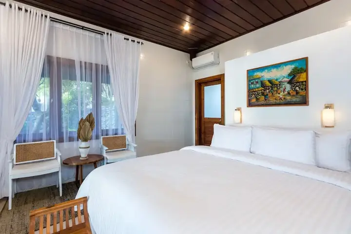 Туламбен: Kanna Seafront Estate