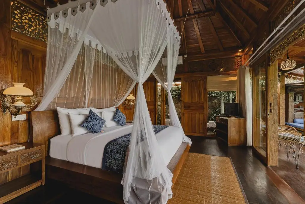 Убуд: Airsania Ubud Antique Villas