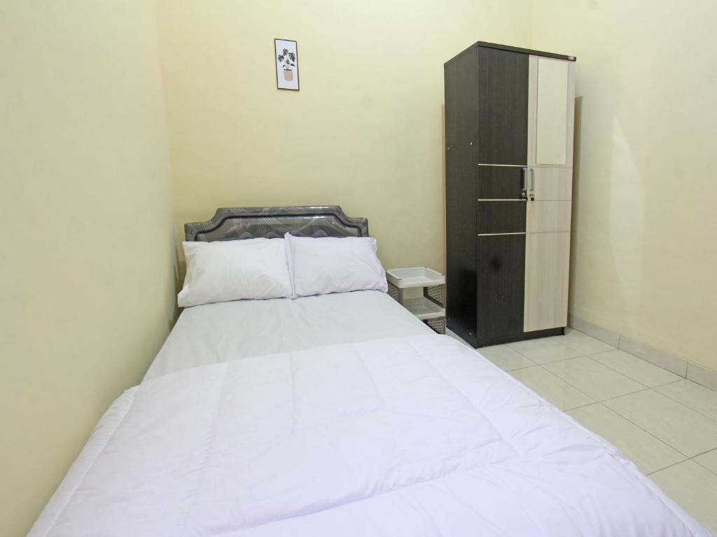 Матарам: Oyo 91777 Kemuning Guesthouse