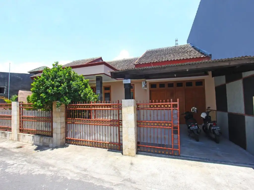 Матарам: Oyo 91777 Kemuning Guesthouse