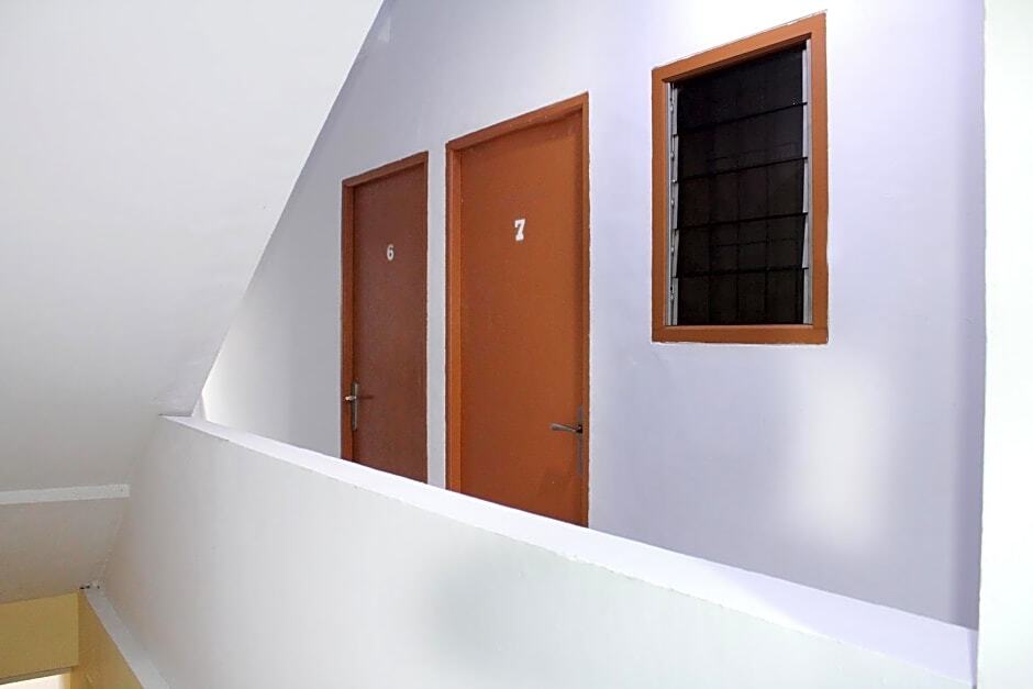Джакарта: OYO 176 Near Cideng Virgo Residence