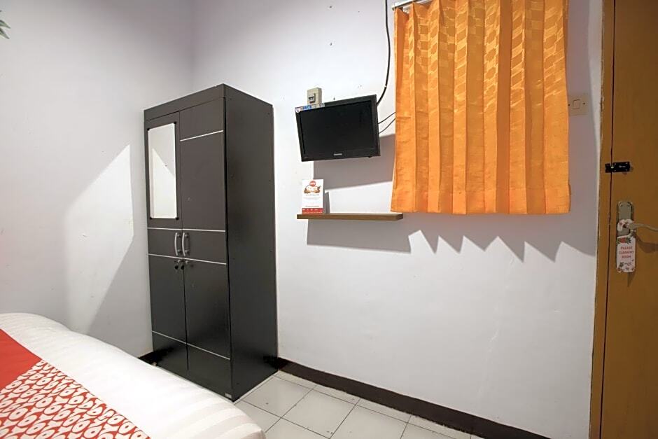 Джакарта: OYO 176 Near Cideng Virgo Residence