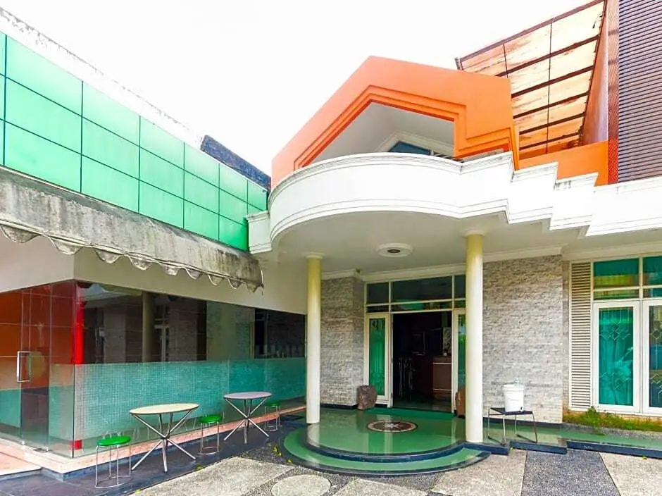 Кебумен: OYO 90788 Nillo Hotel