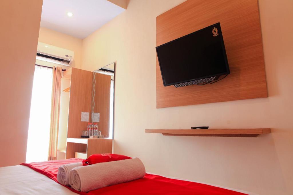 Кепанджен: D'SHARIO Hotel Kepanjen