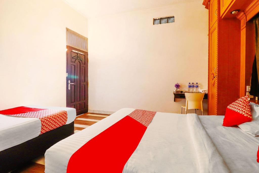 Джамби: OYO 91607 Steze Guest House Syariah
