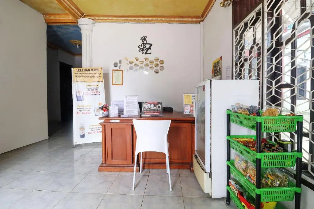 Джамби: OYO 91607 Steze Guest House Syariah