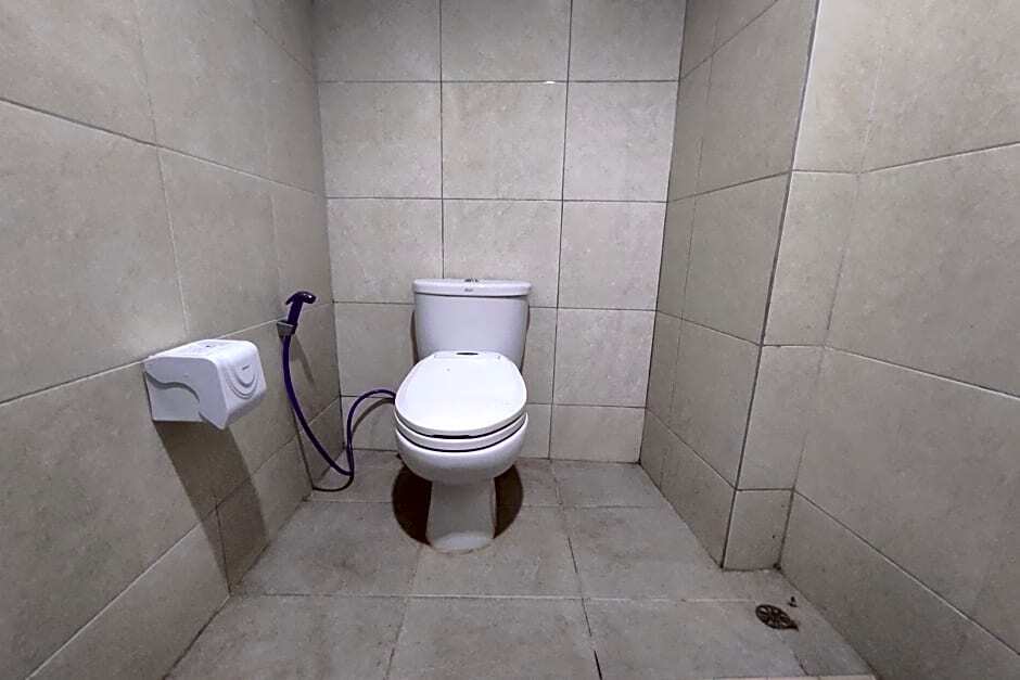 Помала: Capital O 91650 Hotel Pratama