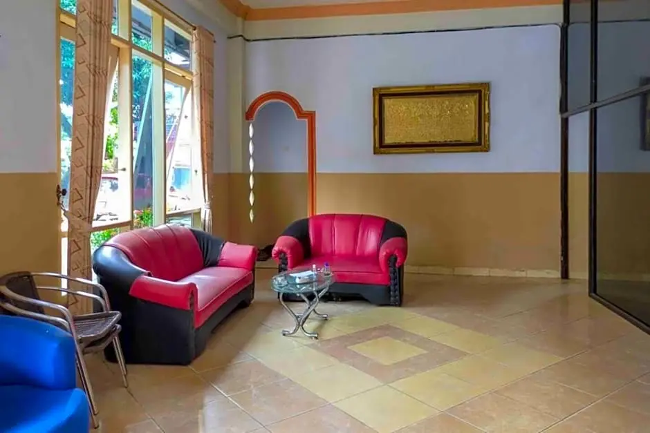 Помала: Capital O 91650 Hotel Pratama