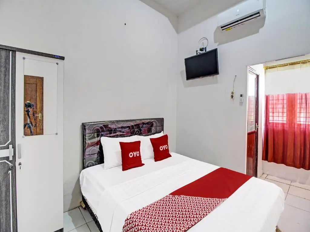 Клатен: Capital O 91690 Moza Guest House