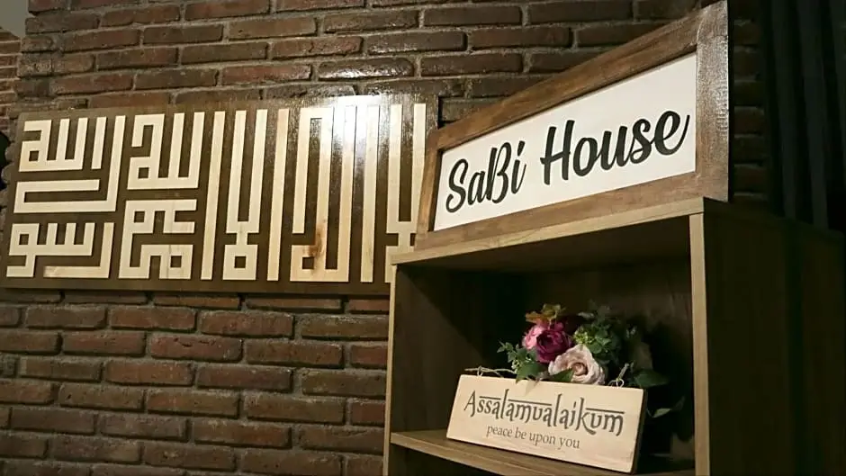 Джокьякарта: Sabi Guest House with Strategic Hostel Styles at Prawirotaman Tourist Area by Sabi House