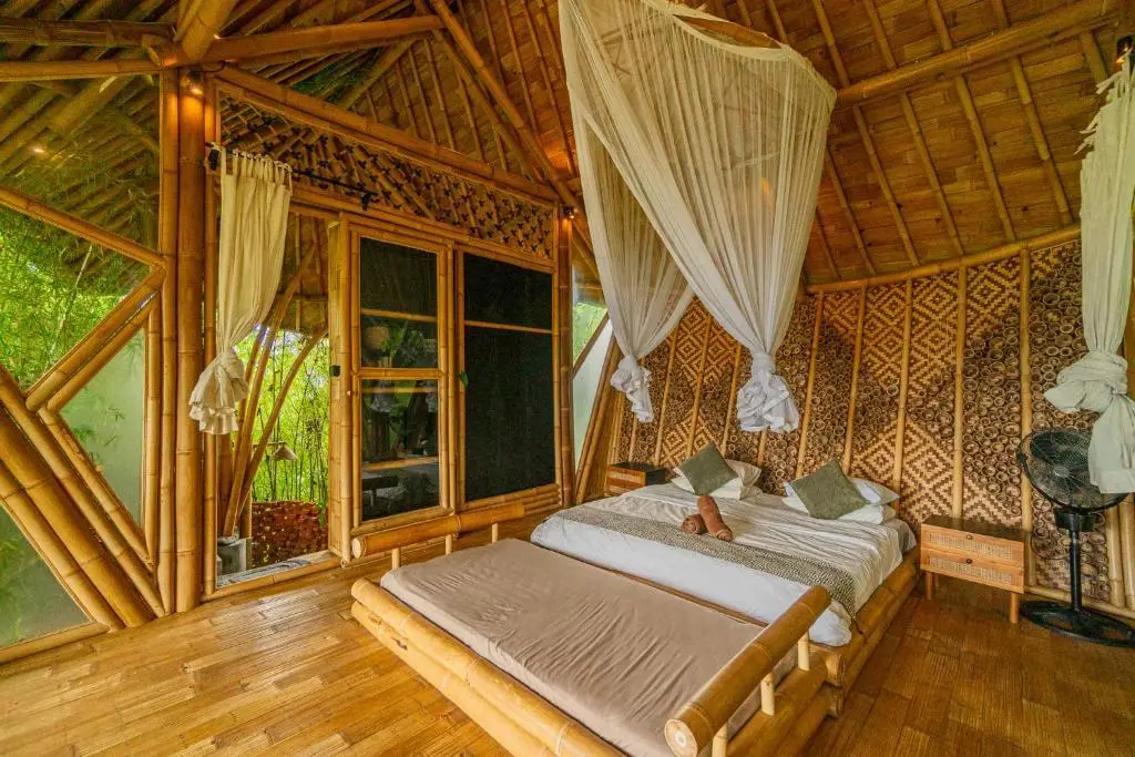 Сидемен: Bird Hills Bamboo House