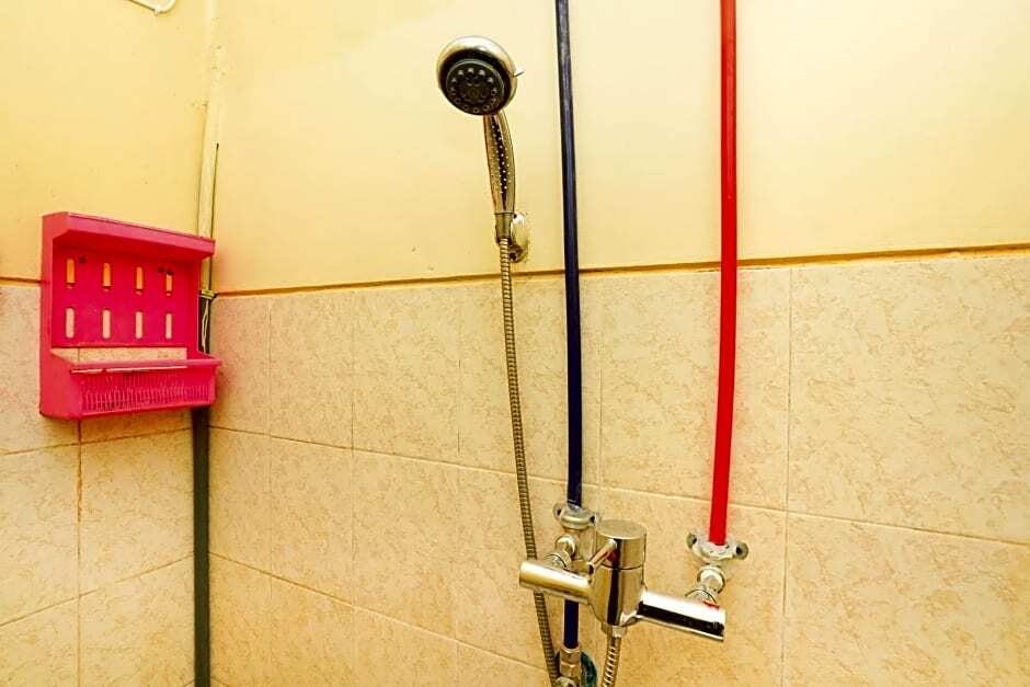 Сурабая: OYO Life 2905 Kost Semampir Tengah Near RSU Premier Surabaya Kota Surabaya