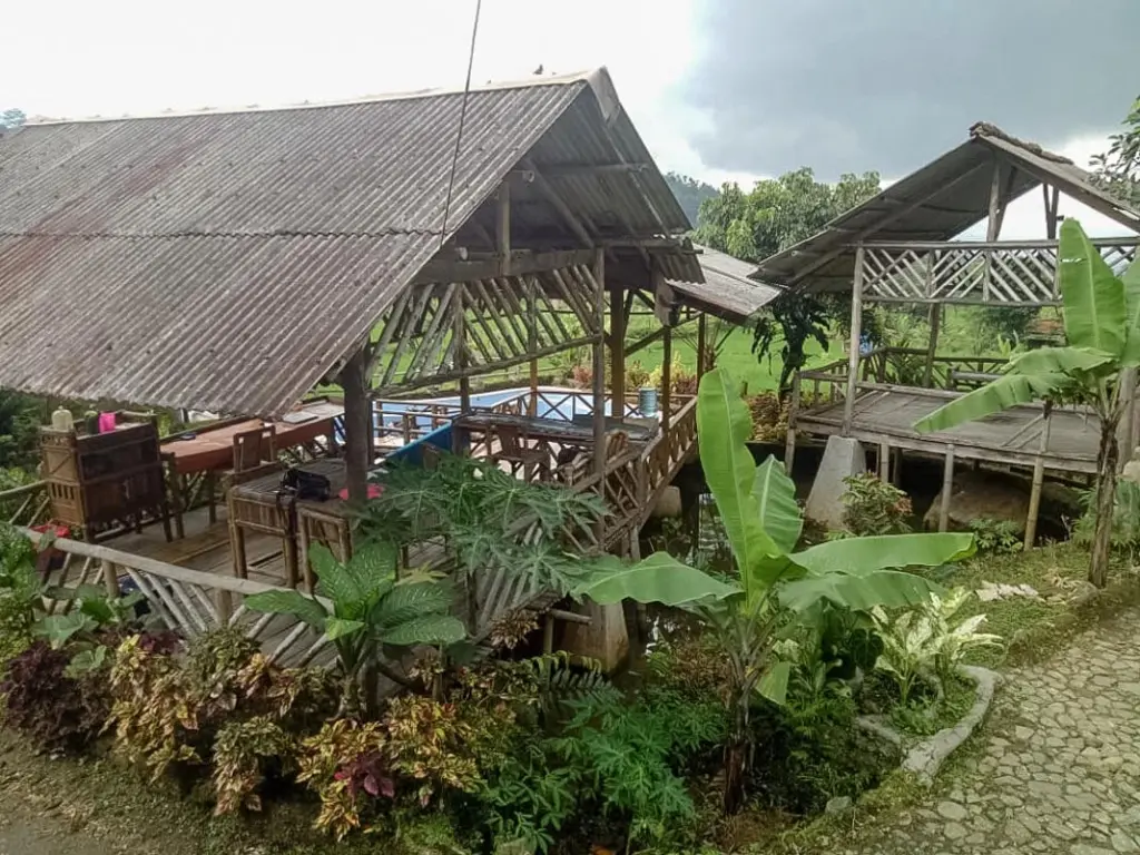 Читарингул: De Salak Homestay Gunung Salak RedPartner