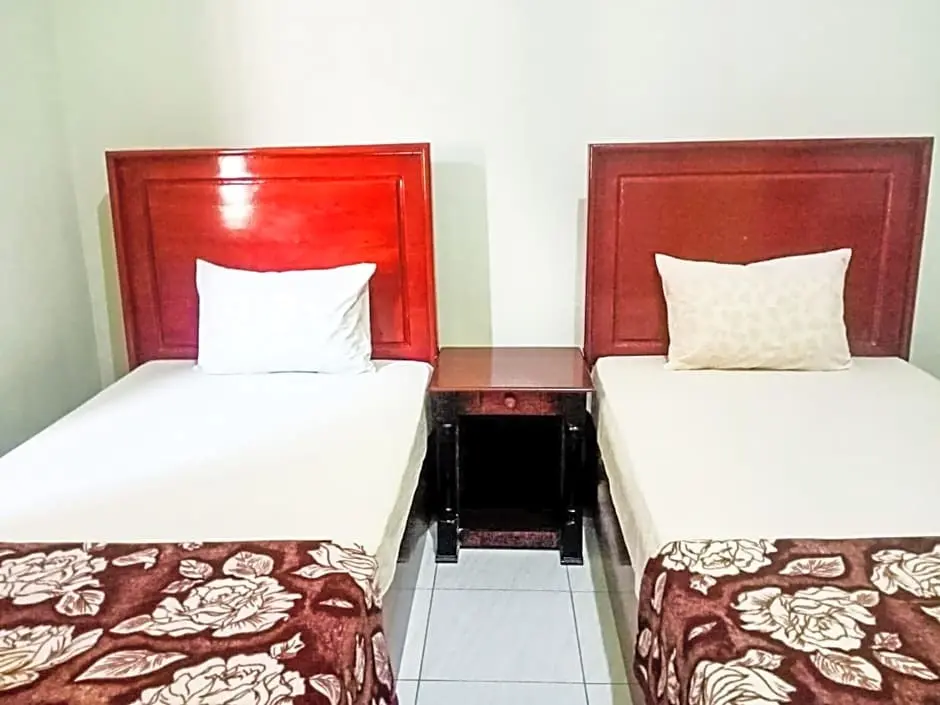 Тренгалек: Karanggoso Indah Hotel