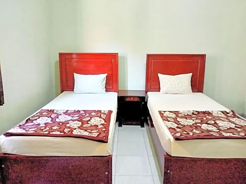 Тренгалек: Karanggoso Indah Hotel