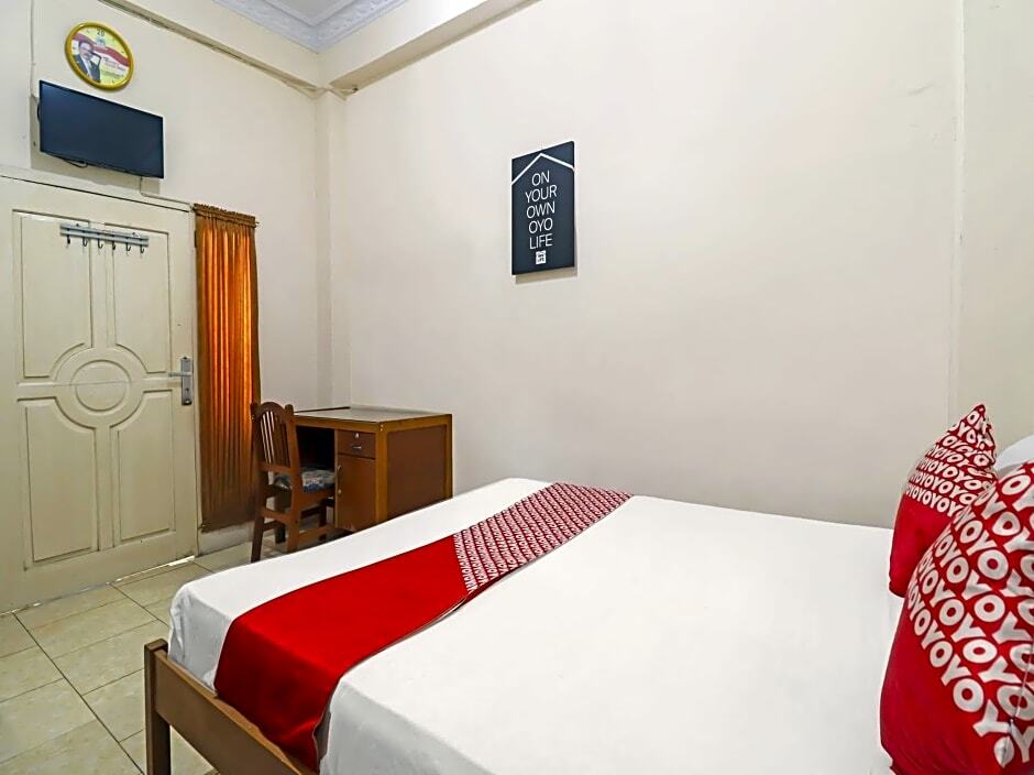 Джамби: OYO 2899 Ardilia Bandara Syariah