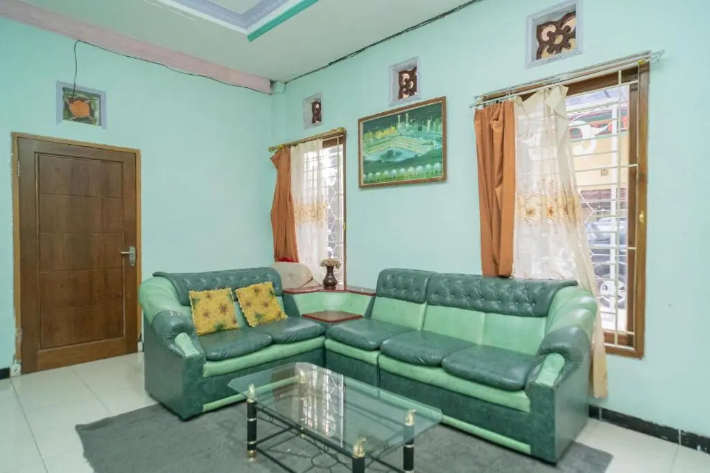 Бату: RedDoorz Syariah near Batu Night Spectacular 3