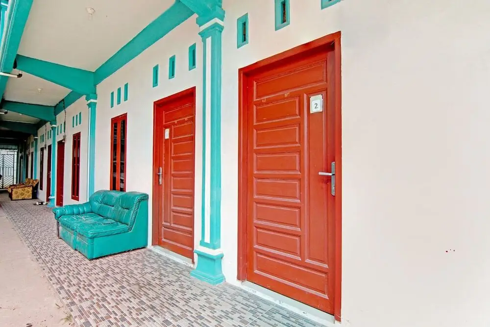 OYO 90752 Ridho Guest House Syariah — фото 1