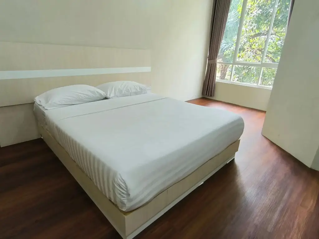 Джепара: Hotel Kencana Jaya by ZUZU