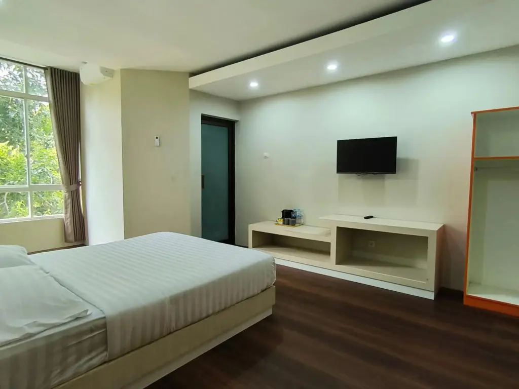 Джепара: Hotel Kencana Jaya by ZUZU