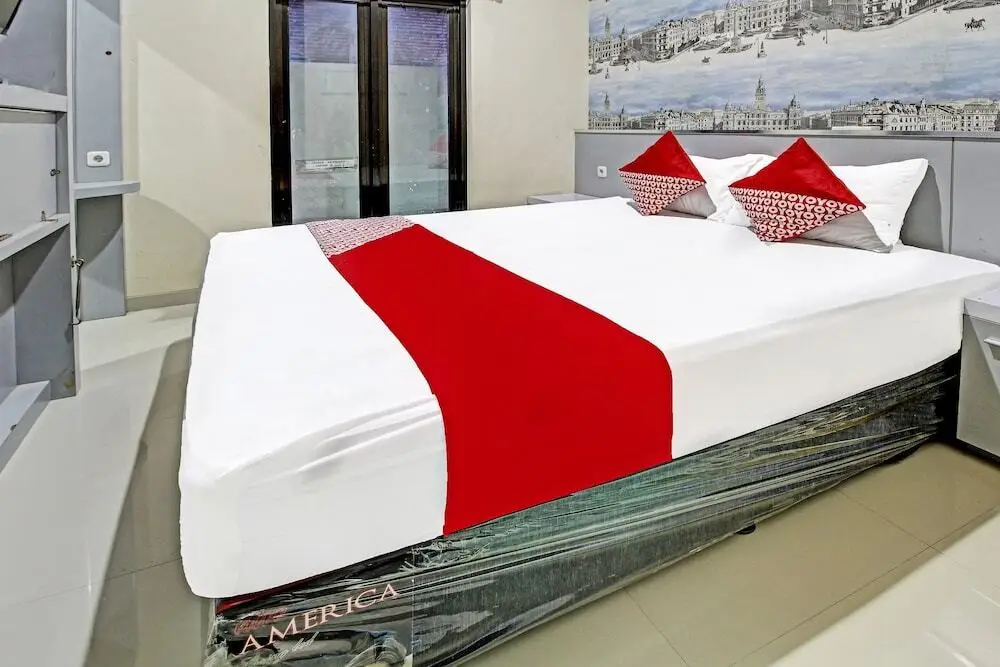 Тулунгагунг: Super OYO 91202 Family Guest House Syariah