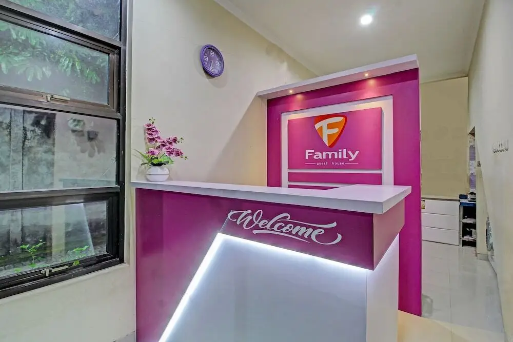 Тулунгагунг: Super OYO 91202 Family Guest House Syariah