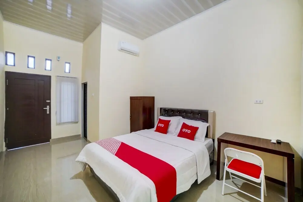Тебингтинги: OYO 90773 Shine Guest House