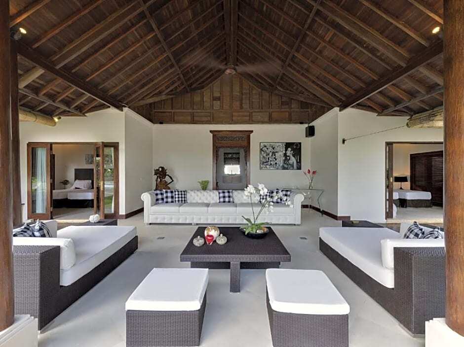 Переренан: Spacious 8 bedroom pool villa in Canggu