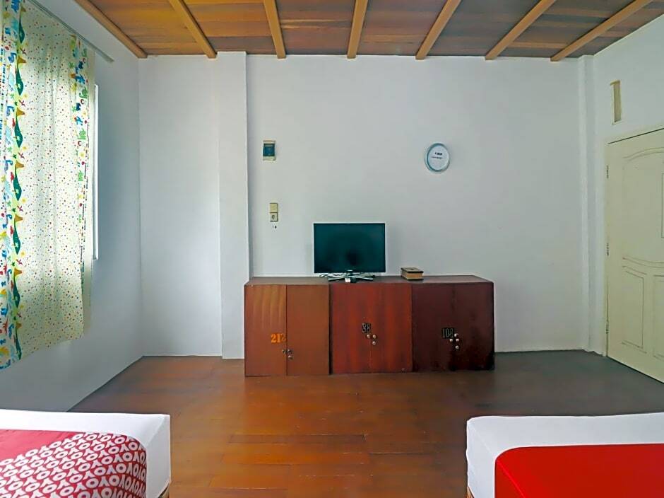 Джамби: OYO 91807 Kemalasari Guesthouse