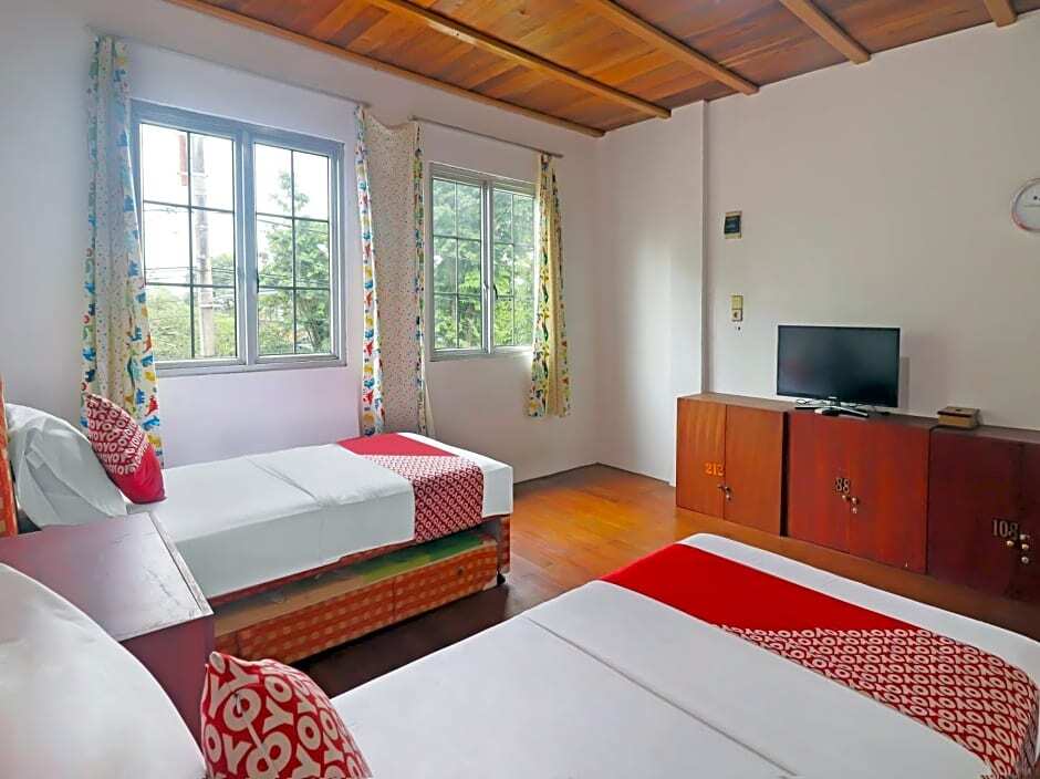 Джамби: OYO 91807 Kemalasari Guesthouse