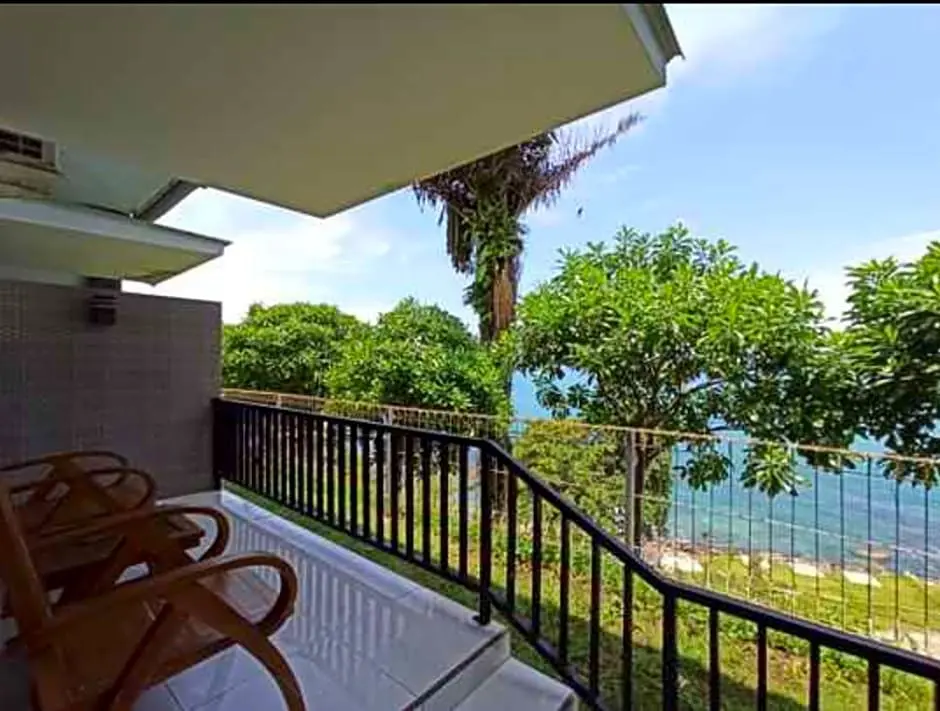Уэймули: Krakatau Kahai Beach Hotel