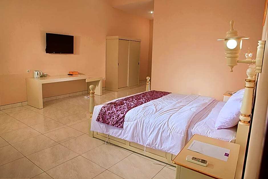 Уэймули: Krakatau Kahai Beach Hotel