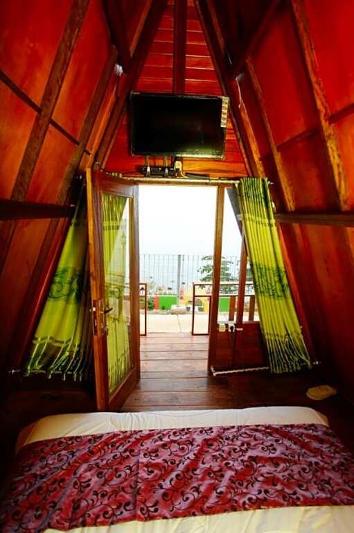 Уэймули: Krakatau Kahai Beach Hotel