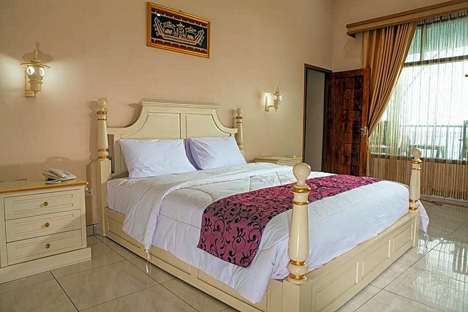 Уэймули: Krakatau Kahai Beach Hotel