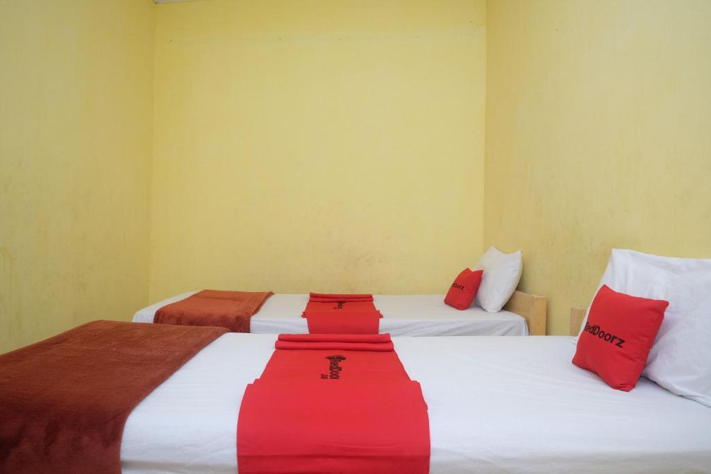 Паре-Паре: RedDoorz near Pelabuhan Nusantara Parepare