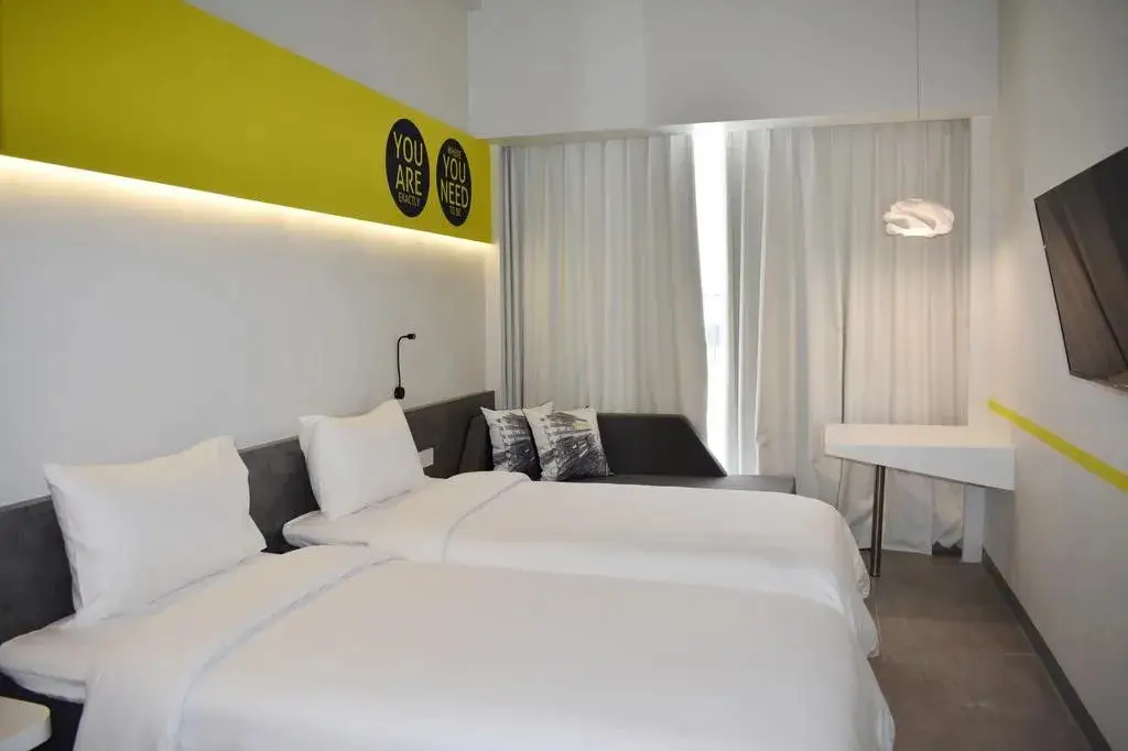 Бандунг: Yello Hotel Paskal Bandung