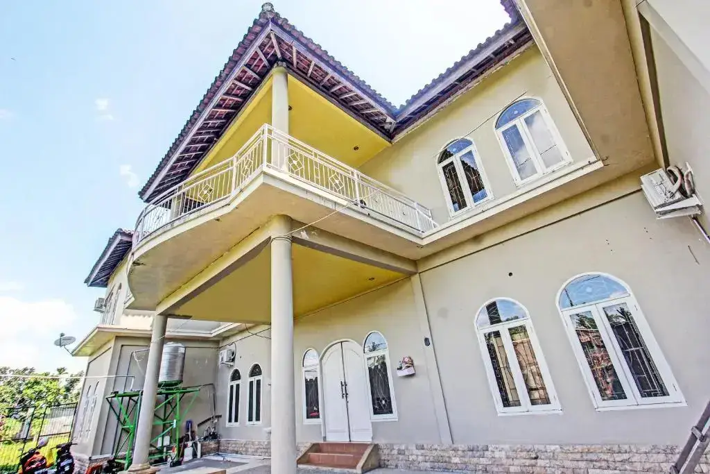 Матарам: OYO 91739 Ayu Bypass Mansion