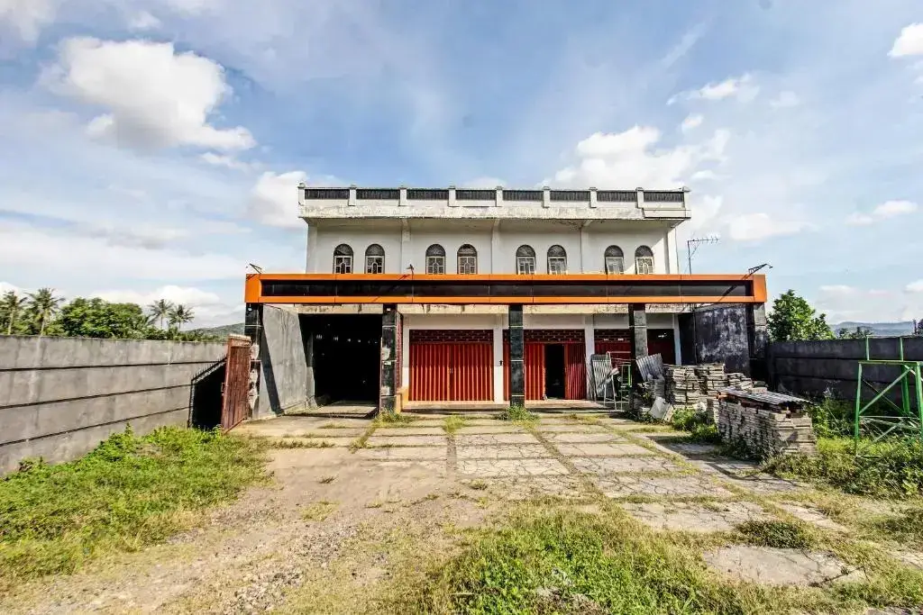 Матарам: OYO 91739 Ayu Bypass Mansion