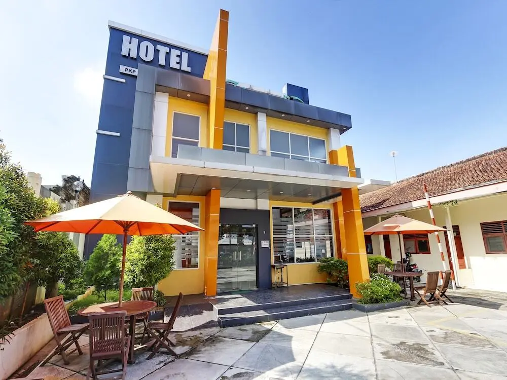 Пурводади: OYO 90973 Hotel Karunia Pkpri Grobogan